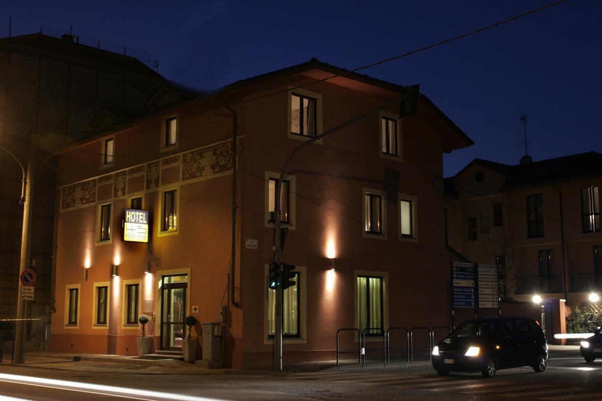 Hotel Fortyfive Chivasso Exteriör bild